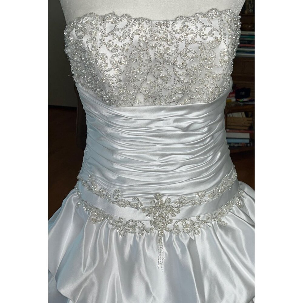 Maggie Sottero Imperial Gown Brielle Wedding Dress Strapless Bustle Train 12 - Picture 4 of 16